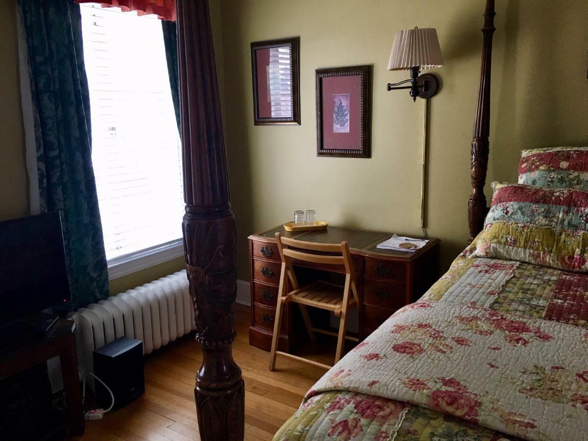 The Villa Bed & Breakfast (Adults Only) Такома Стая снимка