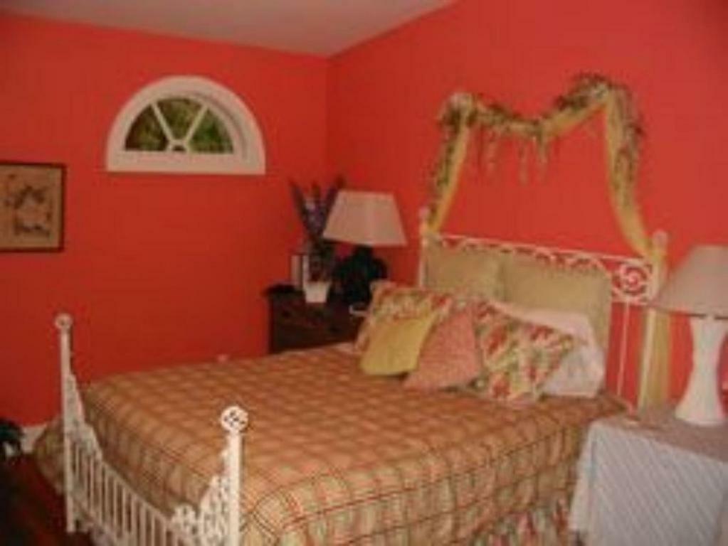 The Villa Bed & Breakfast (Adults Only) Такома Екстериор снимка