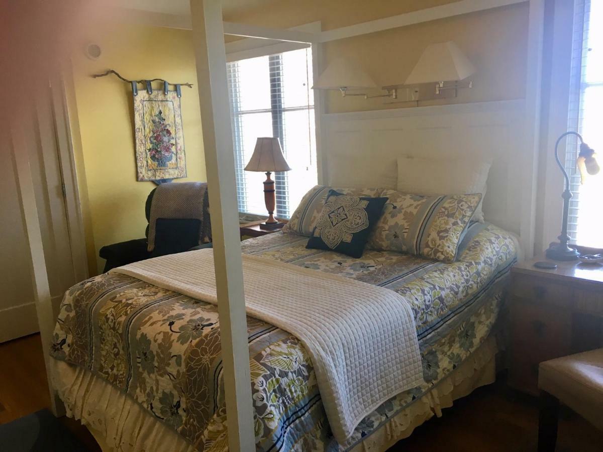 The Villa Bed & Breakfast (Adults Only) Такома Стая снимка